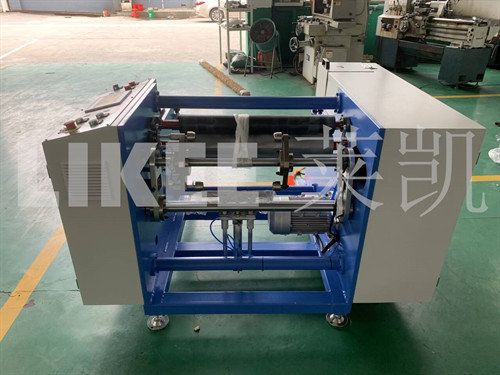 kopen Halfautomatische 305m Wikkellengte Huis Folie En Papier Wikkelmachine Met 2 Spindels online manufacture