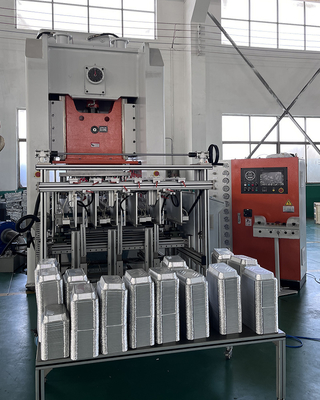 kopen Mitsubishi PLC-gecontroleerde aluminiumfoliecontainermachine met lange levensduur online manufacture
