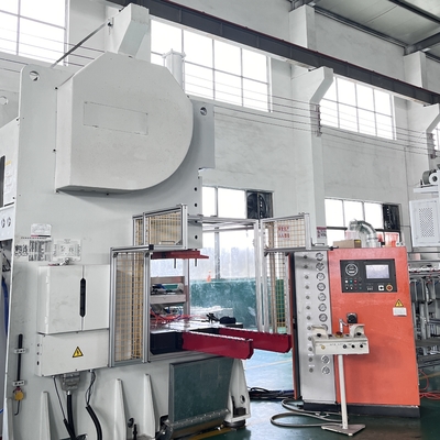kopen 3 holtes Type C Customized Design Aluminium Foil Container Maker 12000pcs/uur online manufacture