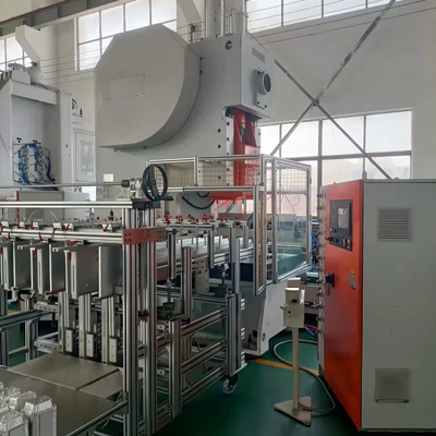 kopen Mitsubishi PLC gecontroleerde 3 holte aluminium folie container productielijn LK-T63 online manufacture