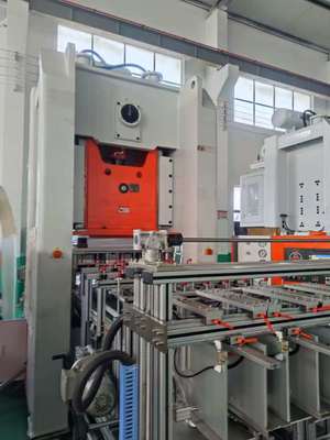 kopen LK-T80 Voedselcontainerpons machine met snelle matrijsverandering 15-minuten omschakeling door één operator online manufacture