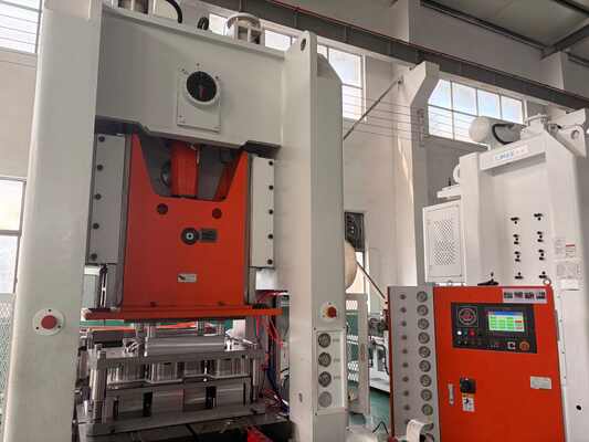 kopen Aluminiumfolie Container Maakmachine Gerecycled Materiaal Rechthoekig Voor Voedsel Bakken Strip Cake online manufacture