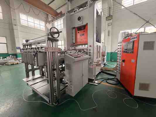 kopen LK-T80 Aluminiumfolie Container Machine met H-Type Structuur voor 12000 stuks/uur Hoge Precisie Stalen Stabiliteit online vervaardiging
