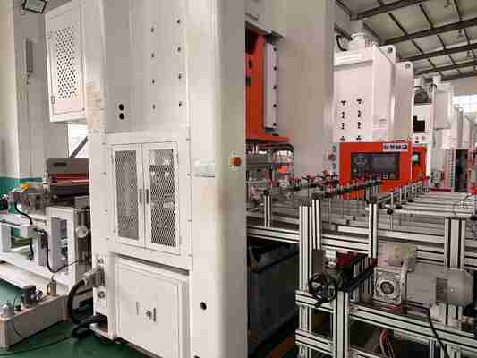 kopen LK-T80 Aluminiumfolie Food Lunch Box Aluminium Take Away Containers Machine online manufacture