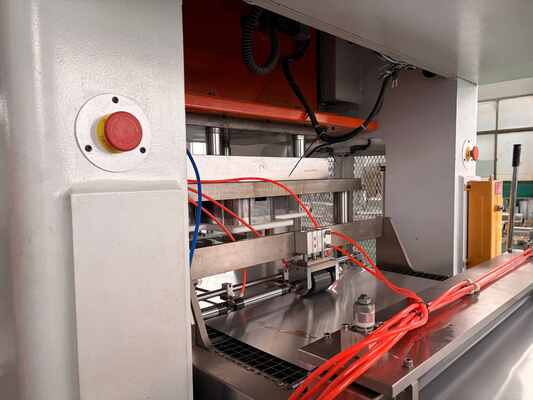 kopen LK-T80 Aluminiumfolie Container Machine Hoge Sterkte Wegwerp 450ml Lage Temperatuurbestendigheid online manufacture