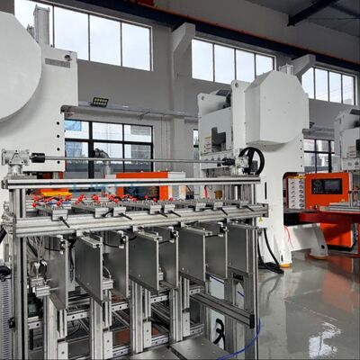 kopen Aluminiumfoliecontainermachine Volledig automatisch hoge snelheid 35-70 slagen/min online vervaardiging