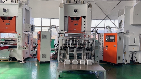4 de Foliecontainer die van het manieren0.8mpa Aluminium de Machine van de de Verpakkingsdoos van het Machinealuminium maken