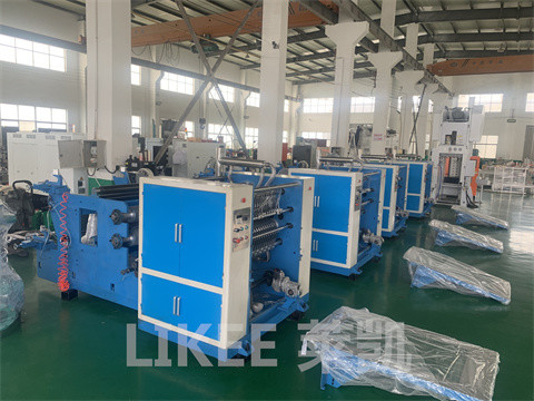 Eén machine, één arbeid, hogesnelheid aluminiumfolie pop-up productielijn LKS300