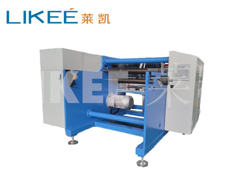 Elektrische semi-automatische keuken Aluminiumfolie en bakpapier rollen Slitter Rewinding Machine met 350m / min snelle snelheid