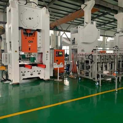 Volledig automatische makkelijke aluminiumfolie wegwerpmachine voor voedselcontainers LK-T80