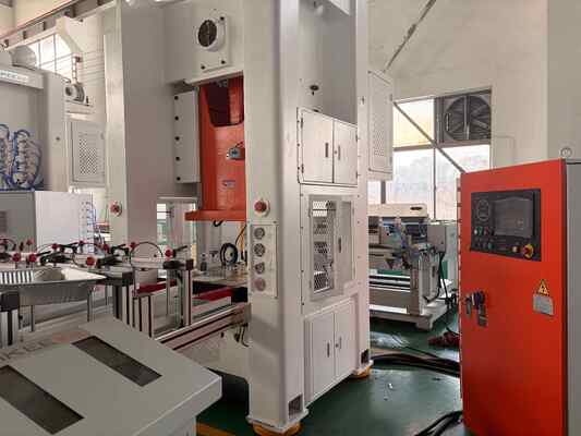 Aluminiumfolie Container Maakmachine OEM Gerecycled Voedsel Gouden Strip Dienblad