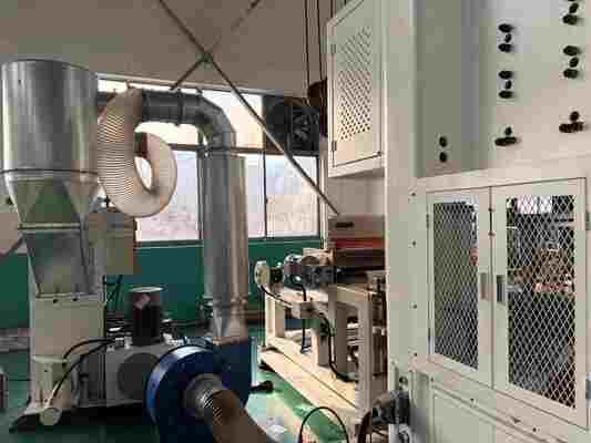 LK-T80 Aluminiumfolie Machine Container met Mitsubishi PLC Besturingssysteem Meertalig