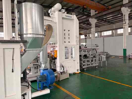 LK-T80 Aluminiumfolieproductiemachine met 24/7 continue werking, 80 ton perscapaciteit en Mitsubishi PLC-besturing