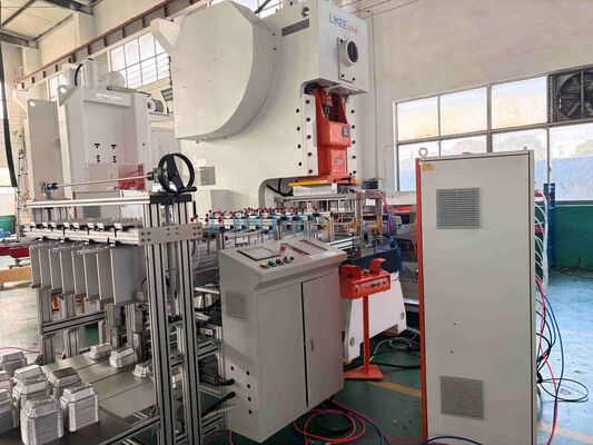 63-tons Automatische Aluminiumfolie Container Productiemachine met Fabrieksdirecte Prijzen voor 24-Uurs Continue Werking