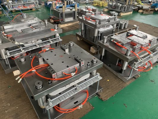 Aluminiumfolie Container Mal met Multi Caviteit Ontwerp van Enkele tot Multi Caviteit voor Hoge Volume Productie